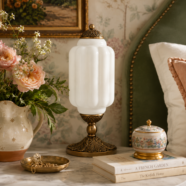 Roslyn Vintage Eloise Milk Glass Table Lamp