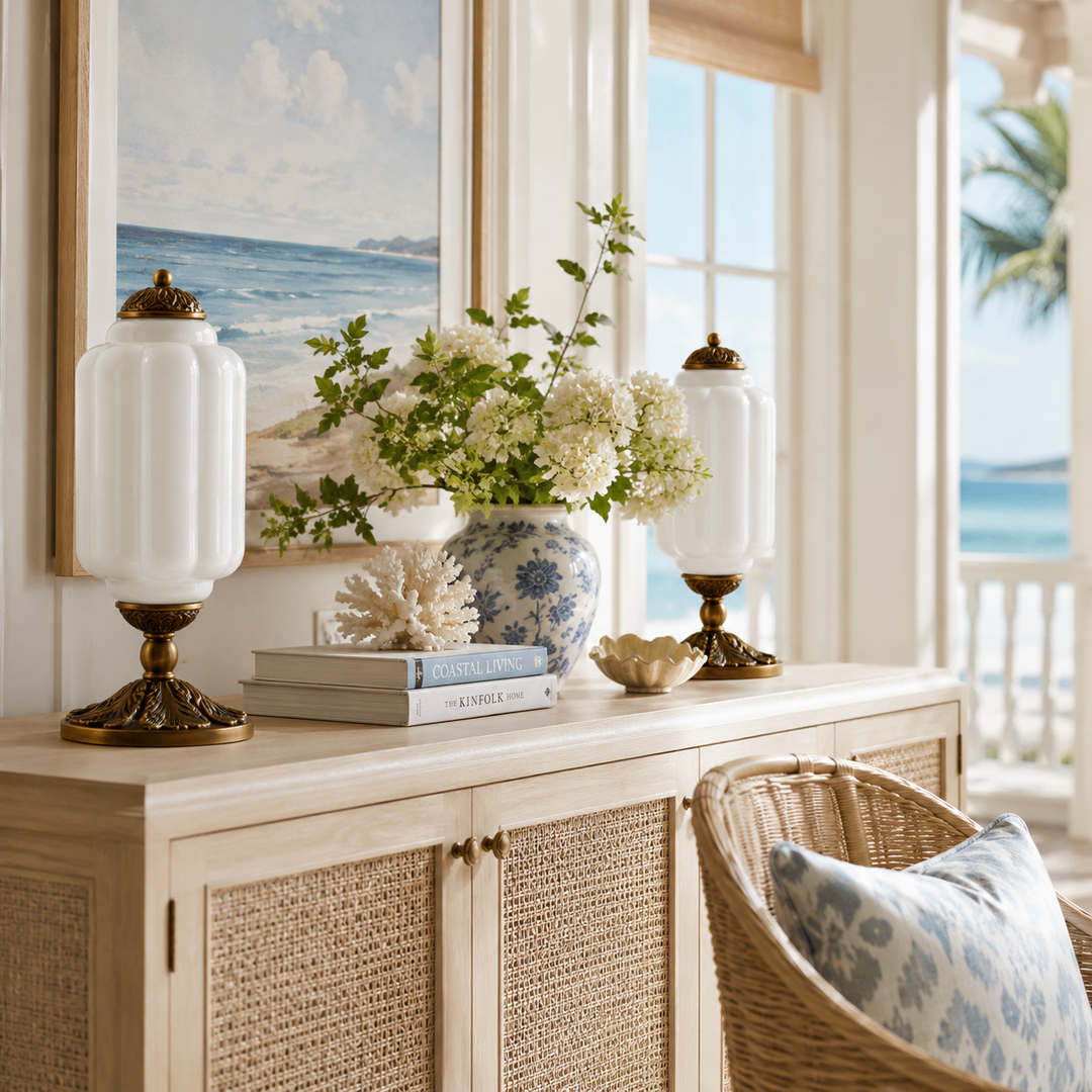 Roslyn Vintage Eloise Milk Glass Table Lamp
