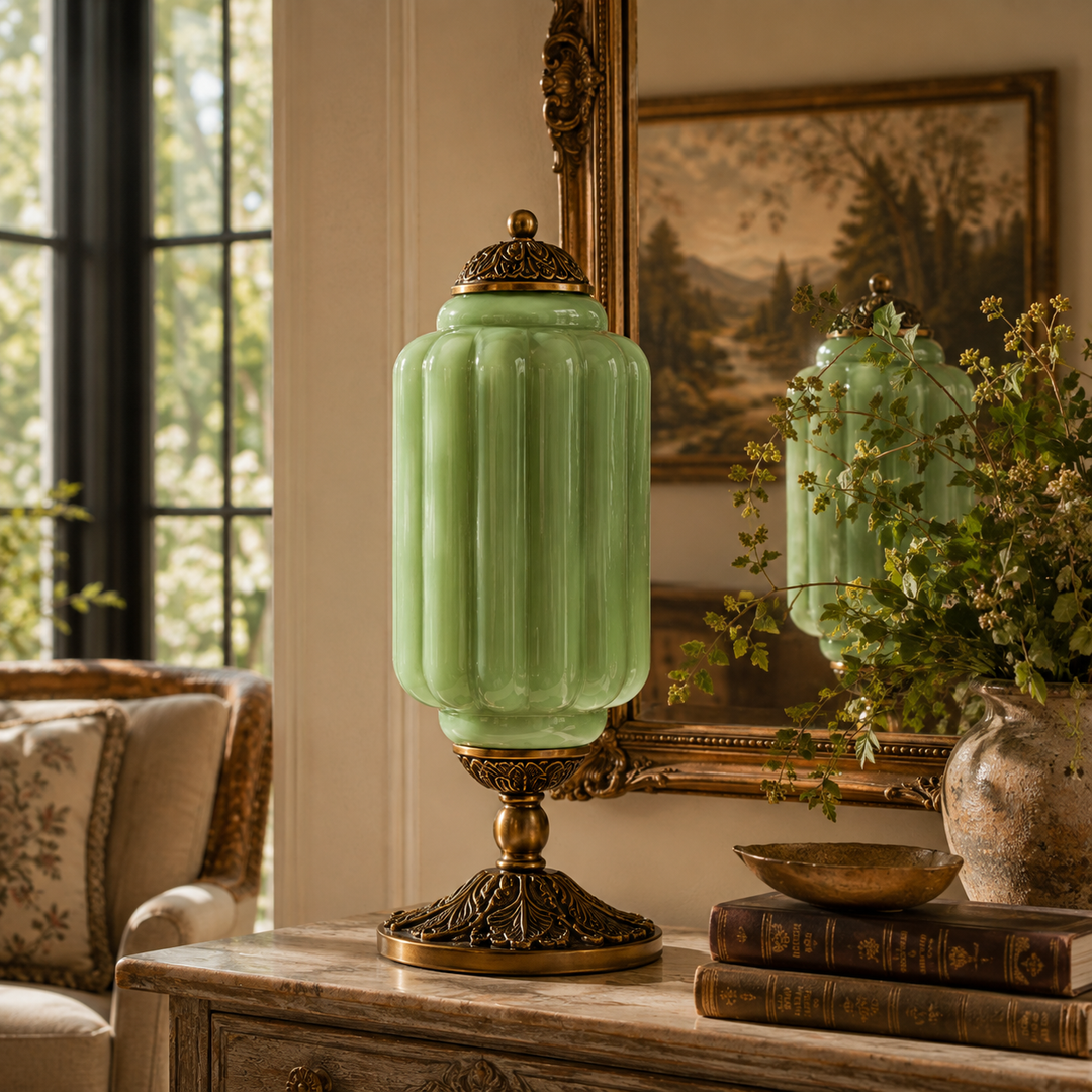 Roslyn Vintage Eloise Milk Glass Table Lamp