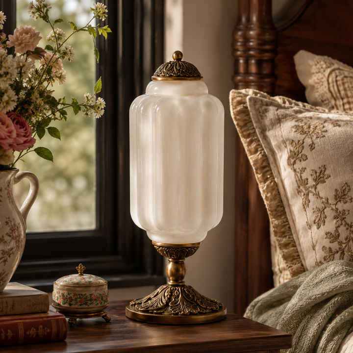 Roslyn Vintage Eloise Milk Glass Table Lamp