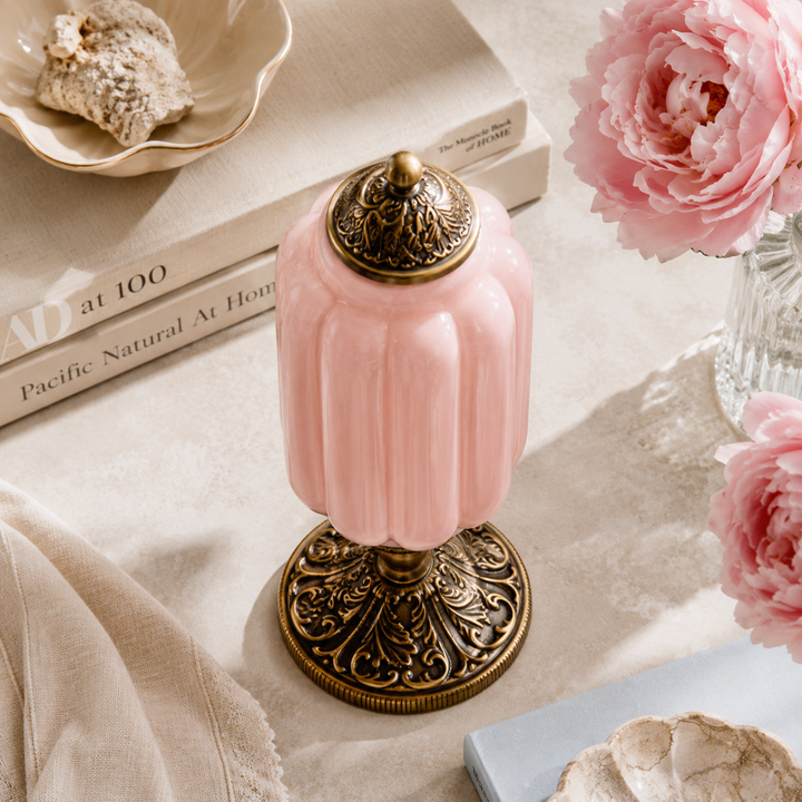 Roslyn Vintage Eloise Milk Glass Table Lamp